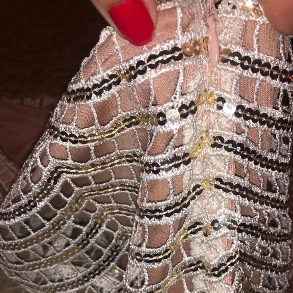 Woman’s sequin Miniskirt - Picture 3 of 7